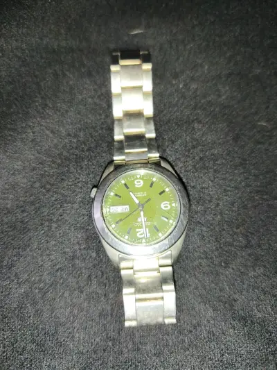 Reloj automático Seiko 5 verde metálico - miniatura 5
