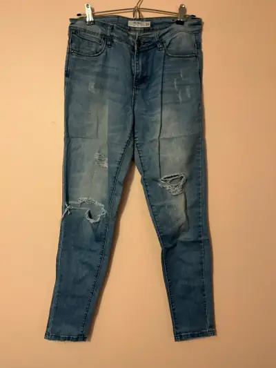 Jeans de mujer desgastados talla 36-38 - miniatura 1