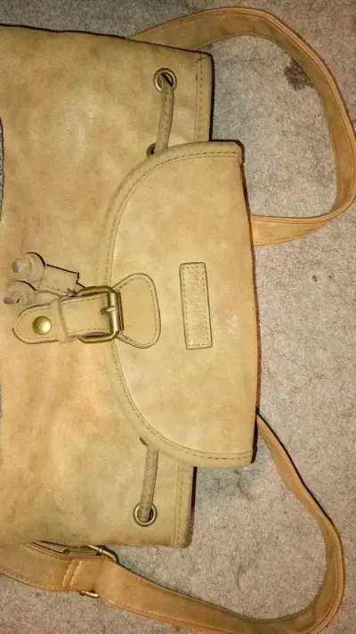 Mochila de cuero beige con bolsillos - miniatura 2