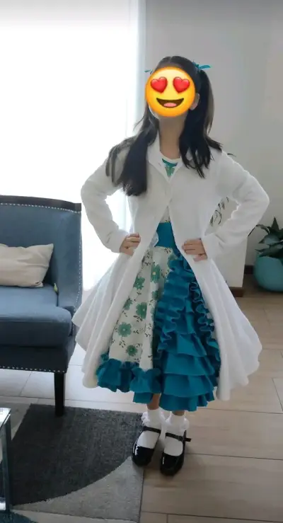 Vestido de huasa para niña con flores y volantes - miniatura 3