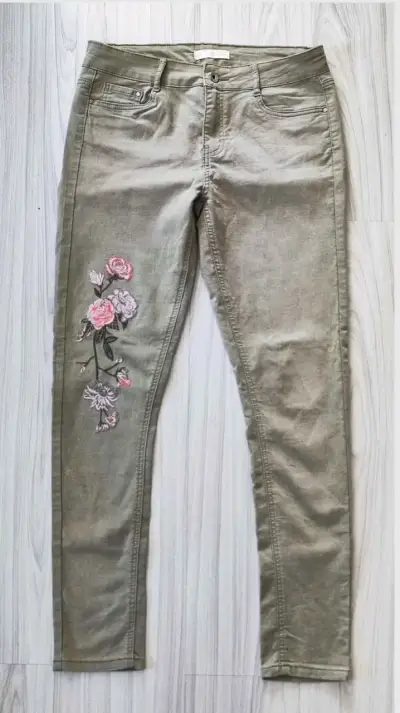 Pantalón de Mujer Marca Urb Elásticado Talla 42 - miniatura 1