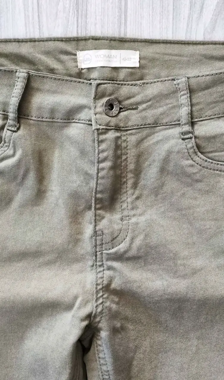 Pantalón de Mujer Marca Urb Elásticado Talla 42 - 3