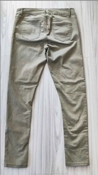 Pantalón de Mujer Marca Urb Elásticado Talla 42 - miniatura 4