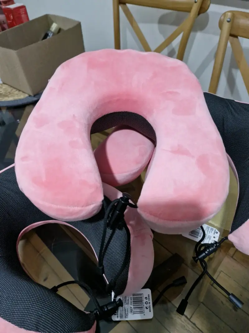 Almohadas de viaje rosadas con soporte cervical - 2