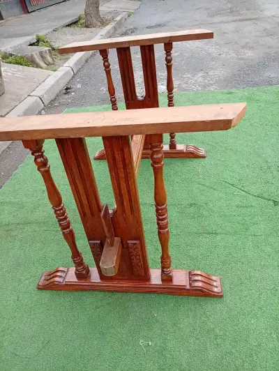 Mesa de comedor extensible de madera - miniatura 1