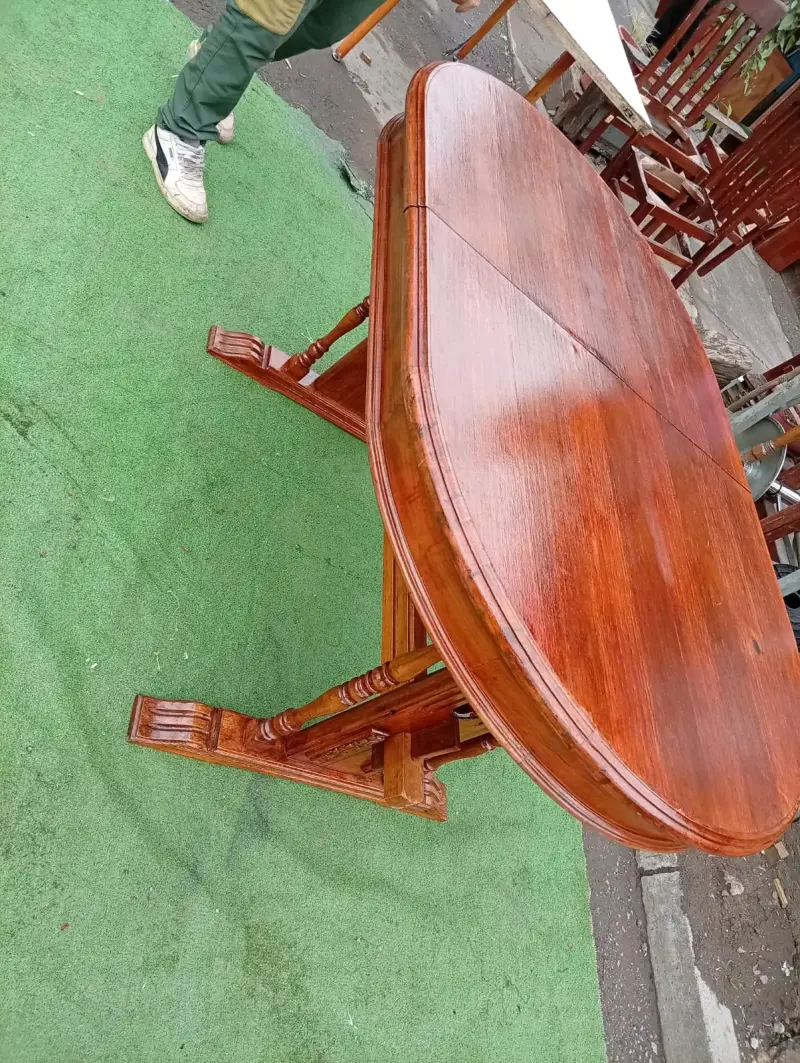 Mesa de comedor extensible de madera - 2