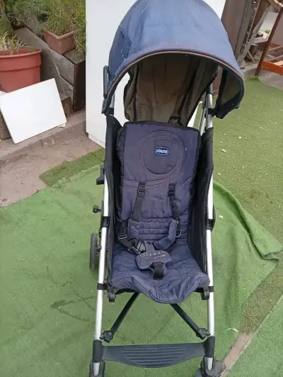 Coche de paseo Chicco azul plegable - miniatura 2