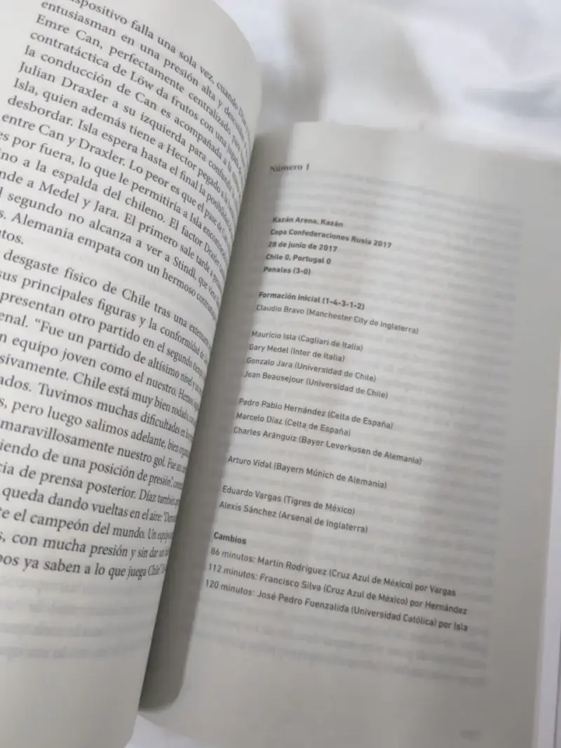 Libro Fútbol Total de Esteban Abarzúa - 2