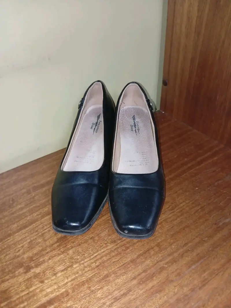 Zapatos de Tacón Negro Clásicos para Mujer - 2