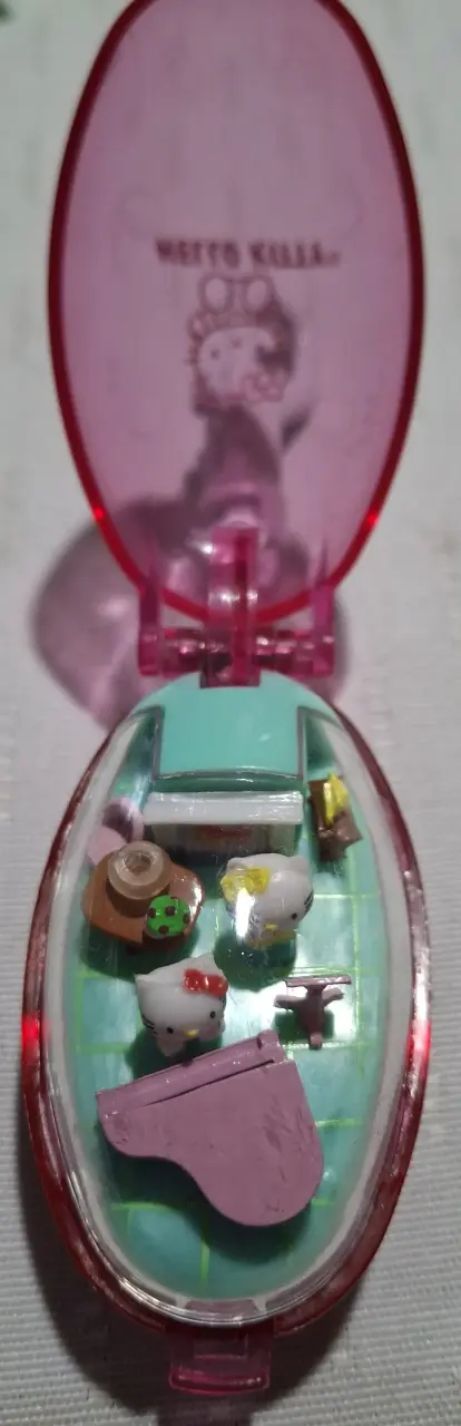 Llavero Hello Kitty con Miniatura Interior - 2