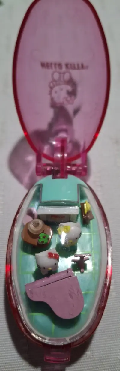 Llavero Hello Kitty con Miniatura Interior - miniatura 2