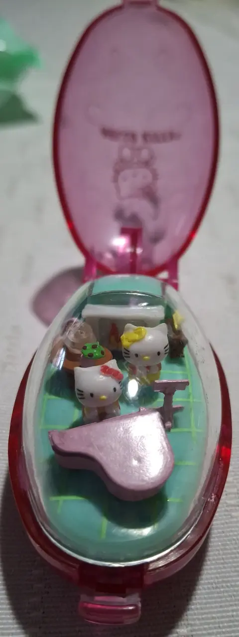Llavero Hello Kitty con Miniatura Interior - 3