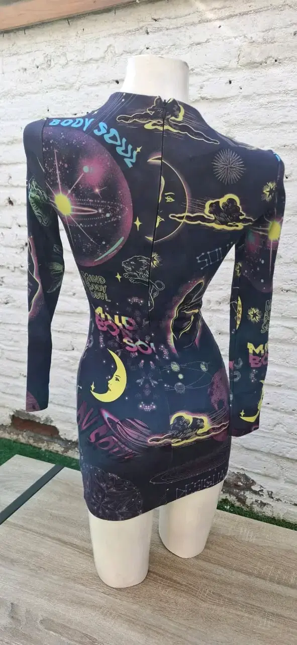 Vestido Desigual con diseño astral - 4
