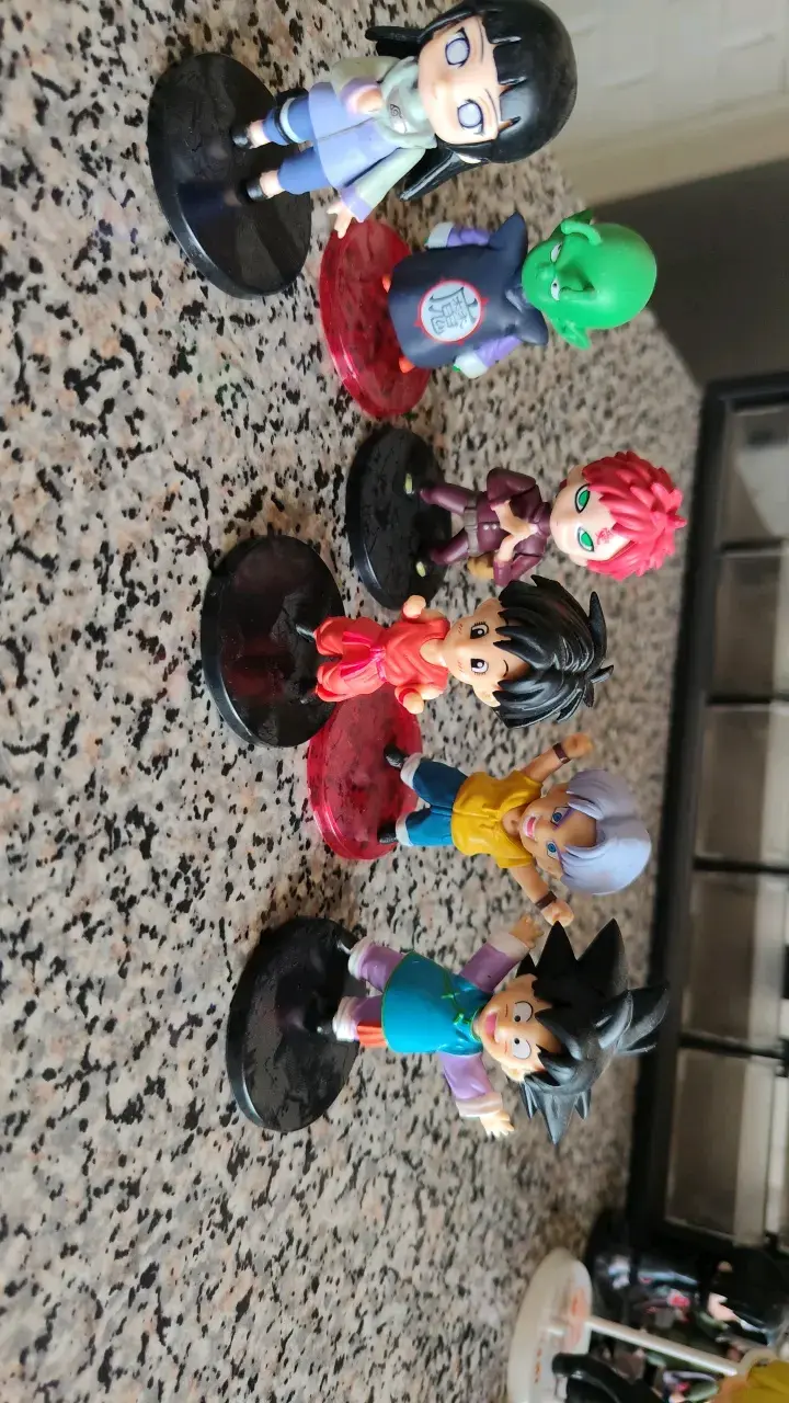 Set de figuras de anime coleccionables - 1