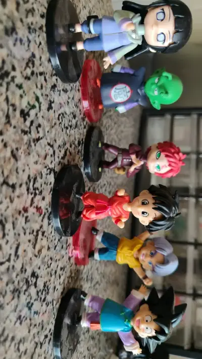 Set de figuras de anime coleccionables - miniatura 2