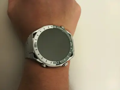 Smartwatch Huawei Ultimate de acero inoxidable - miniatura 2