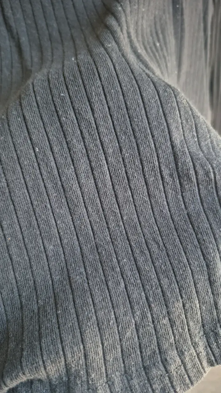 Polera negra de cuello alto Shein - 2