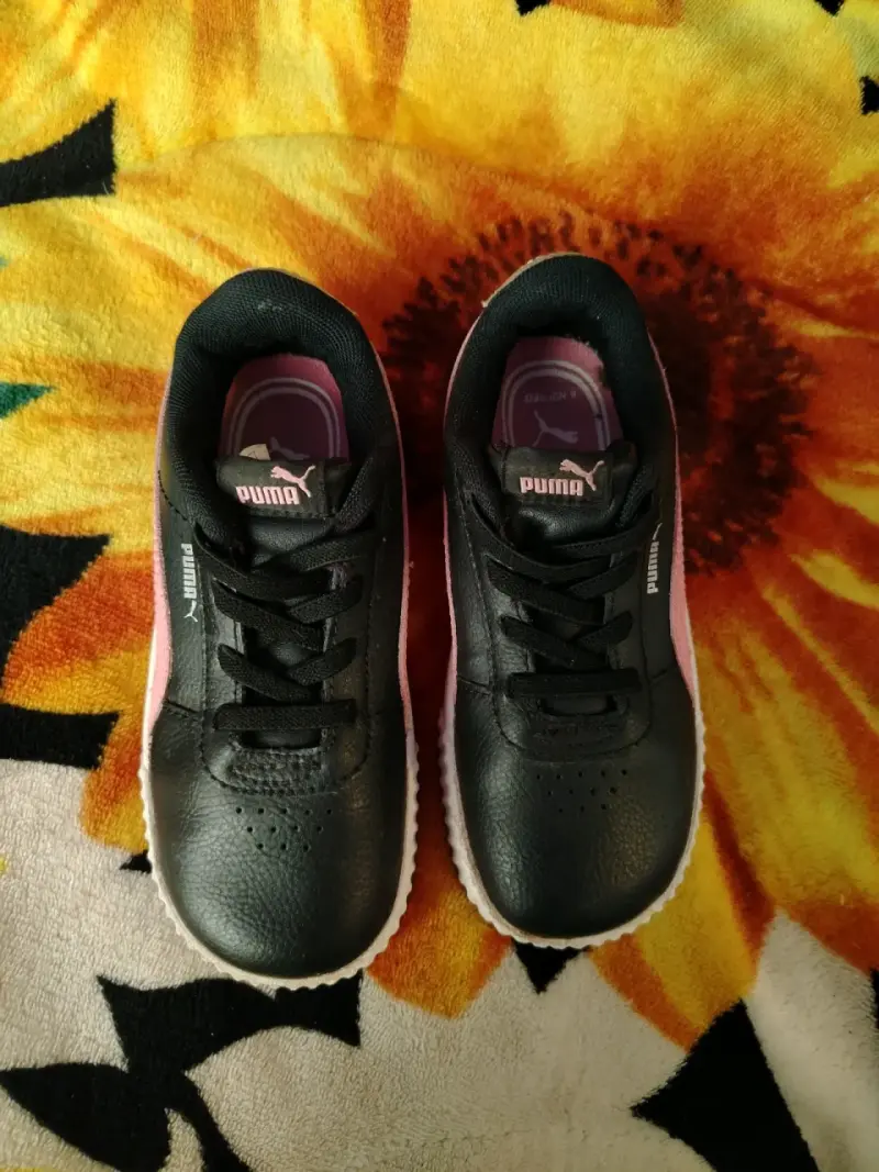 Zapatillas deportivas negras y rosadas Puma para niños - 2