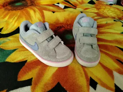 Zapatillas deportivas para niños Nike grises - miniatura 2