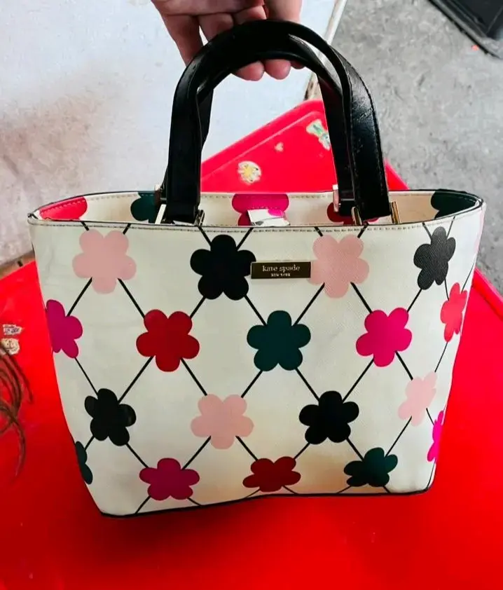 Carteras guees 10 mil vs 8 mil Kate 8 mil - 6