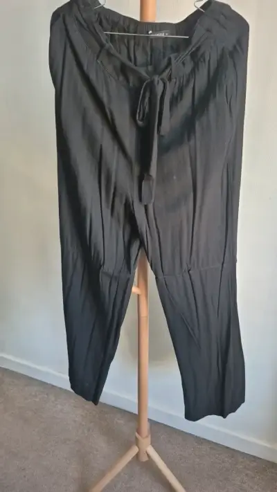 Pantalones negros de mujer Fashion Party - miniatura 1