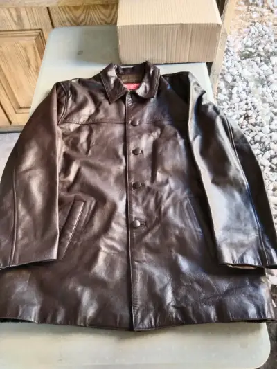 Abrigo de cuero marrón para hombre - miniatura 3