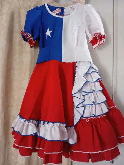 Vestido típico chileno para niña con volantes - miniatura 1
