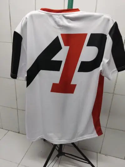 Conjunto deportivo blanco y negro AP - miniatura 1