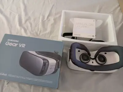 Samsung Gear VR con caja y manual - miniatura 1