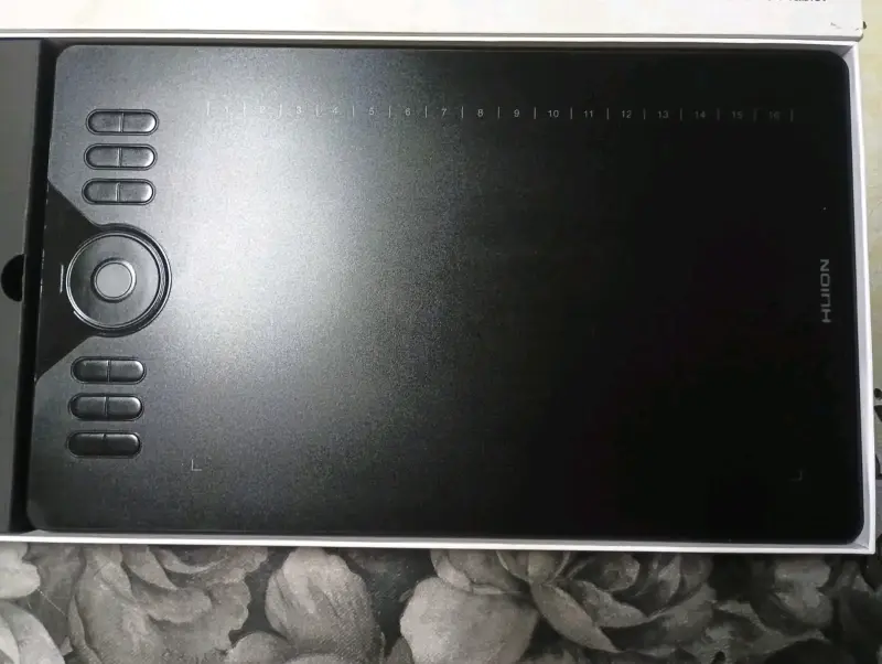 Tableta gráfica Huion HS610 con lápiz y accesorios - 3