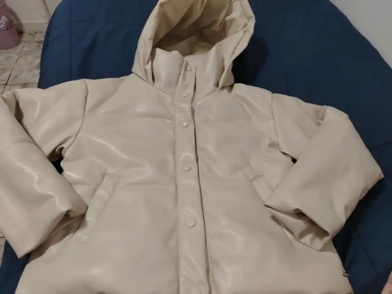 Puffa de cuero blanco invierno niña