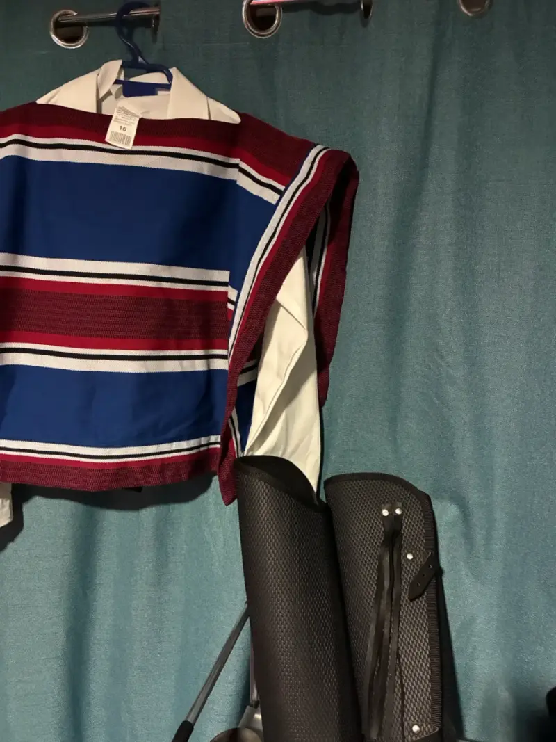 Traje de Huaso Chileno con Poncho y Chaqueta - 1