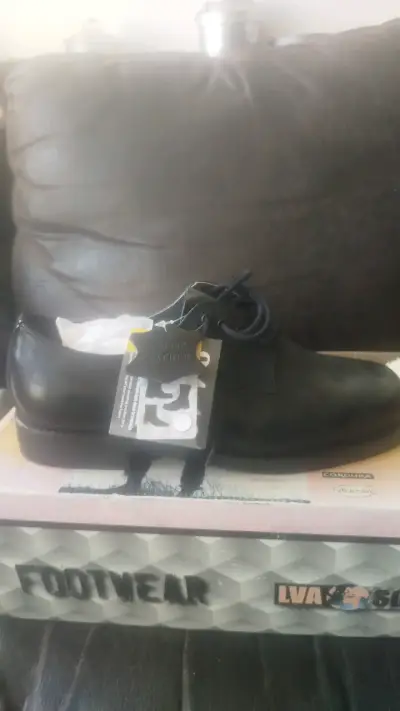 Zapatos de cuero negro para hombre - miniatura 1