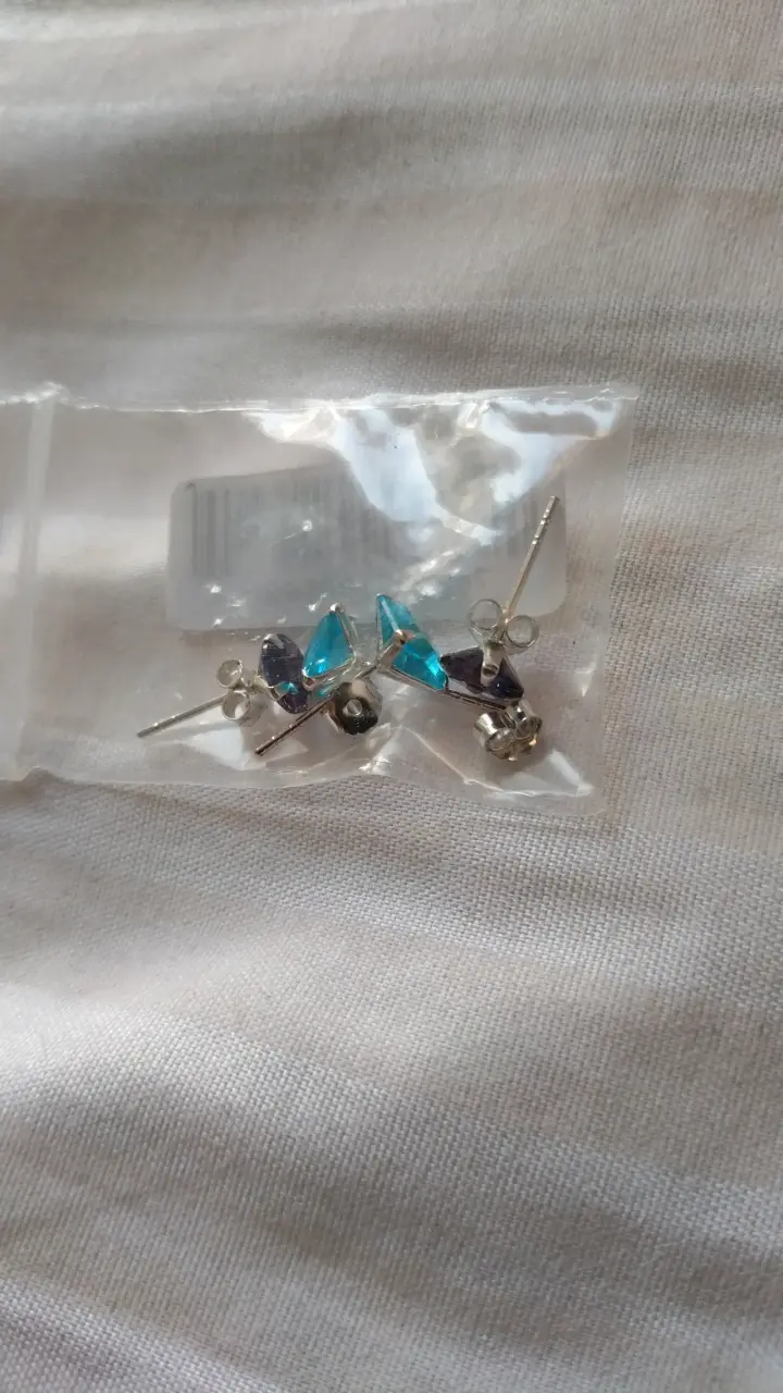 Aros de plata con cristales azules y morados - 1