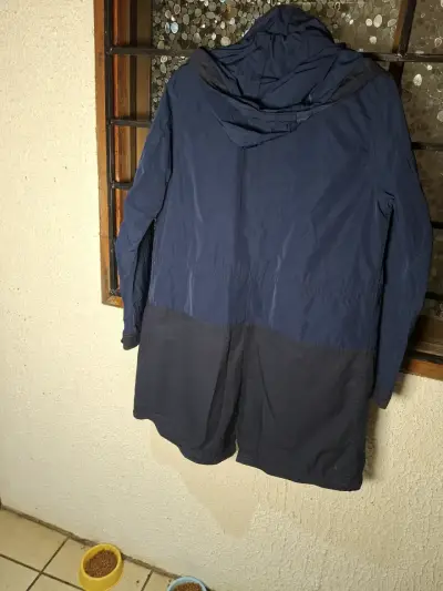 Parka azul con capucha Uniqlo para mujer - miniatura 3