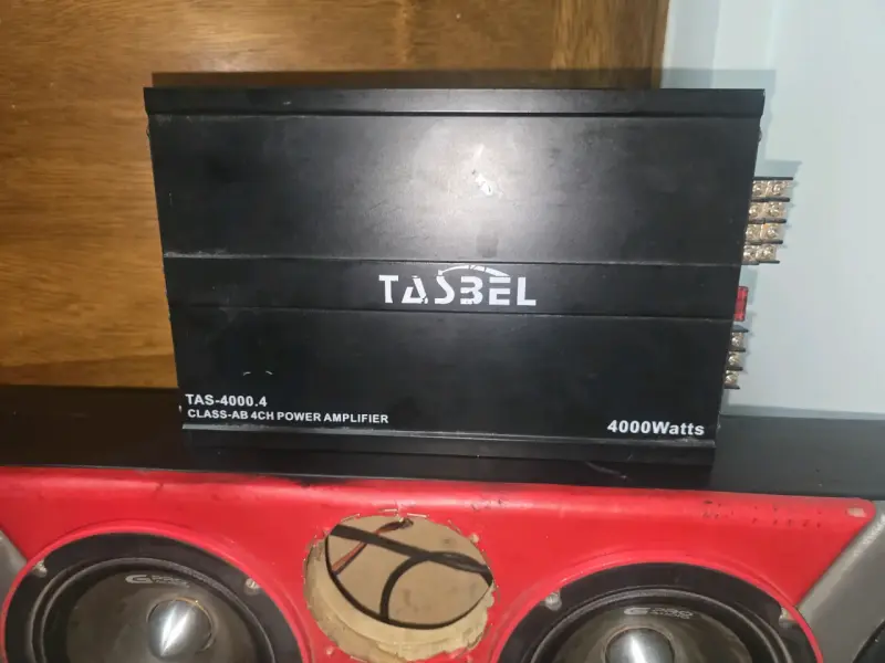 Sistema de sonido con amplificador - 4