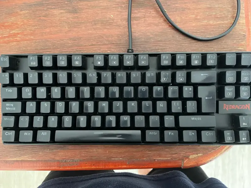 Teclado mecánico Redragon retroiluminado