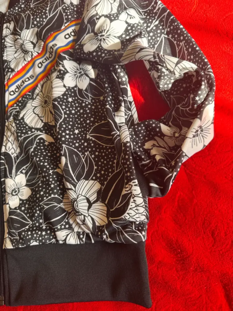 Chaqueta deportiva floral Adidas para mujer - 3