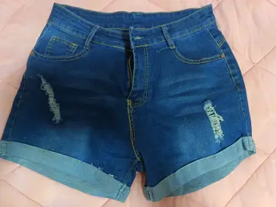 Chaquetas y shorts - miniatura 1