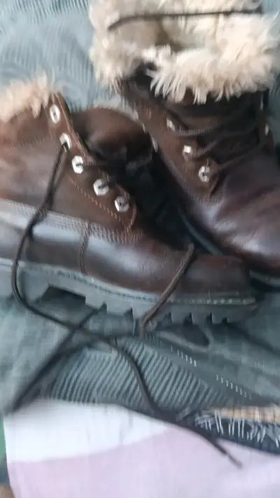 Botas de cuero CAT con forro de lana - miniatura 3