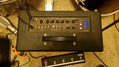 Amplificador de guitarra Vox VT40X Valvetronix - miniatura 2