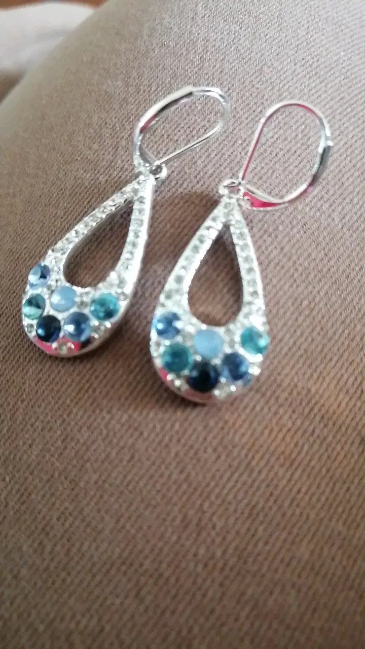 Aros colgantes de plata con piedras azules Avon - 3