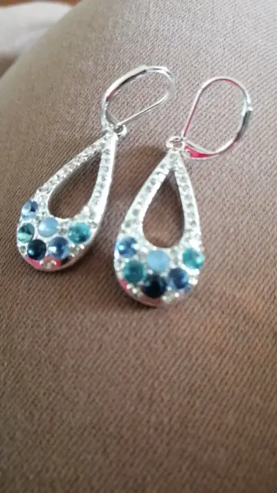 Aros colgantes de plata con piedras azules Avon - miniatura 3