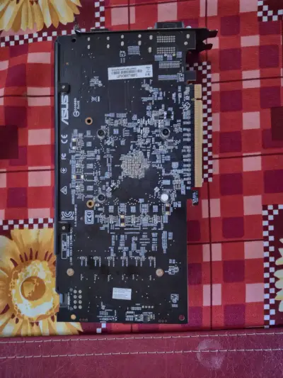 Tarjeta gráfica ASUS RX 570 8GB modelo ROG STRIX - miniatura 2