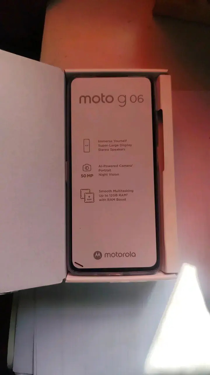 Smartphone Motorola Moto G06 cámara de 50 M nuevo - 3