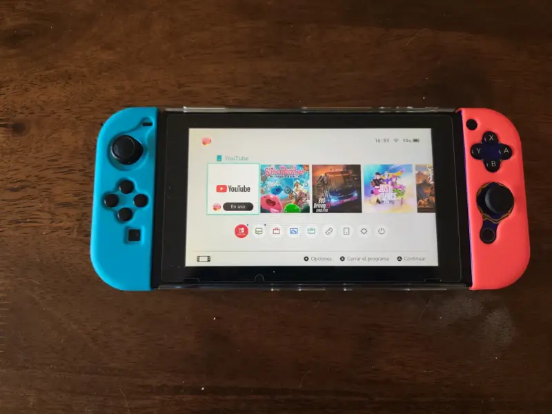 Consola Nintendo Switch con accesorios - 1