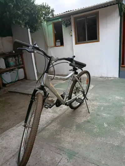 Bicicleta de montaña para adultos color blanco - miniatura 2