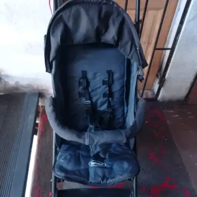 Coche de bebé plegable marca Bebesit - miniatura 1