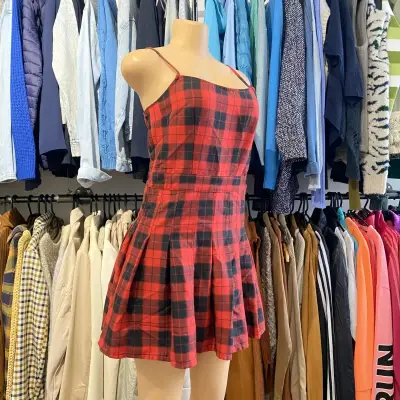 Vestido corto escocés rojo y negro - miniatura 2