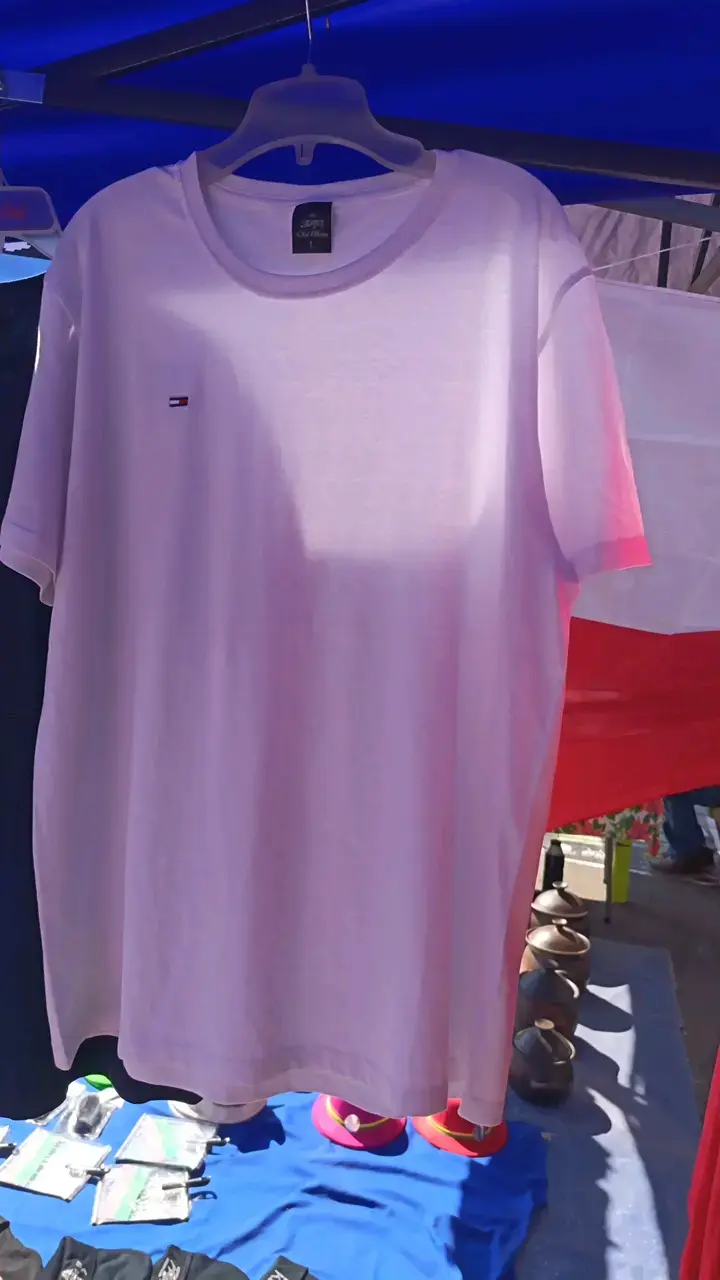 Polera blanca de algodón para hombre